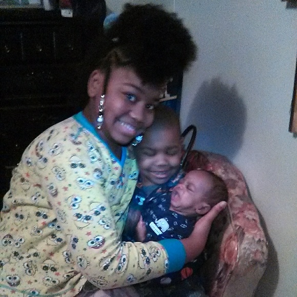 Meet your Posher, Renata - Picture 2 of 3